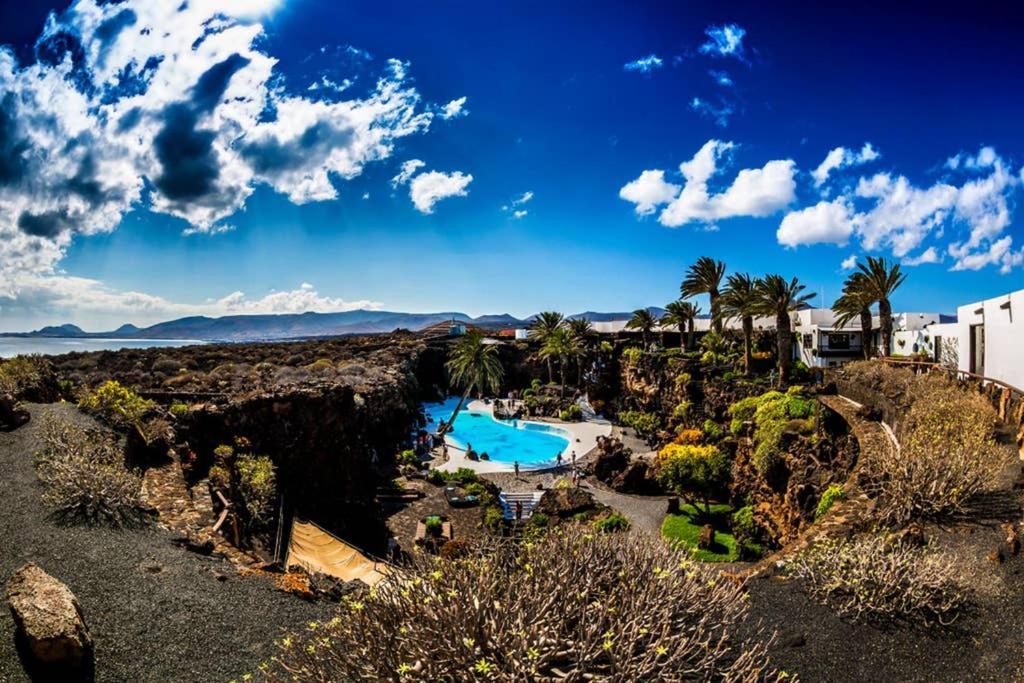 Vivienda Vacacional Ocean Pearl Costa Teguise Eksteriør bilde